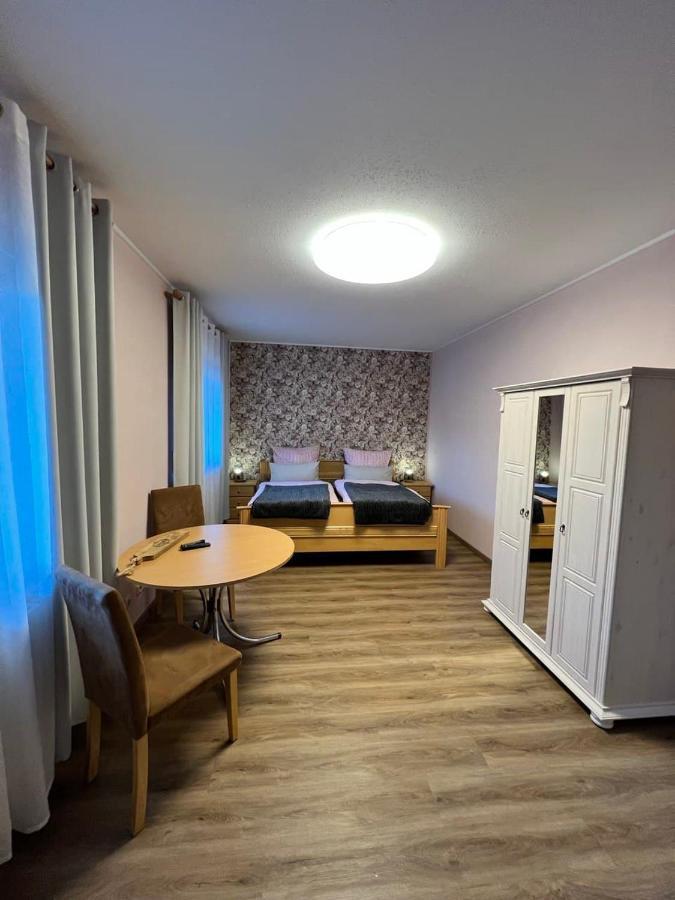 O&W Ferienzimmer Am Nuerburgring, Quiddelbach Экстерьер фото